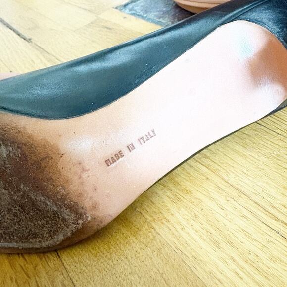 Salvatore Ferragamo Black Leather Cap Toe Pumps Low Heel Classic Shoes - Picture 5 of 7